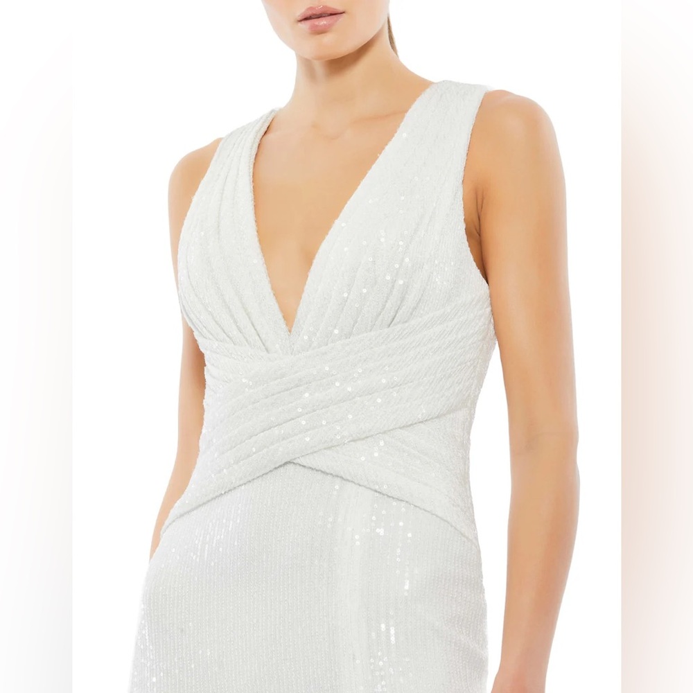 NWT $398 MAC DUGGAL V-NECK SEQUIN WRAP WAIST GOWN WHITE 26598 - Picture 4 of 4